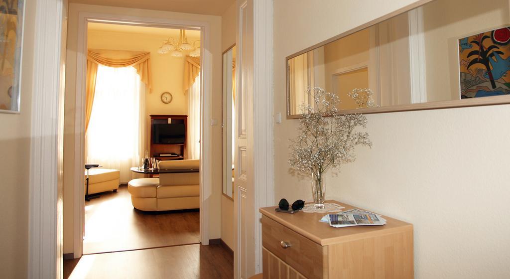 Classic Central Apartment Budapeste Quarto foto